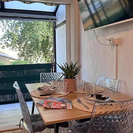 Daire Spacious - Av De La Mediterranee - Air Conditioning - Wifi- Parking