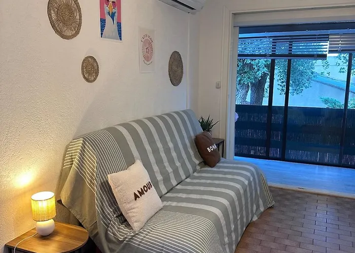 Spacious - Av De La Mediterranee - Air Conditioning - Wifi- Parking Apartament