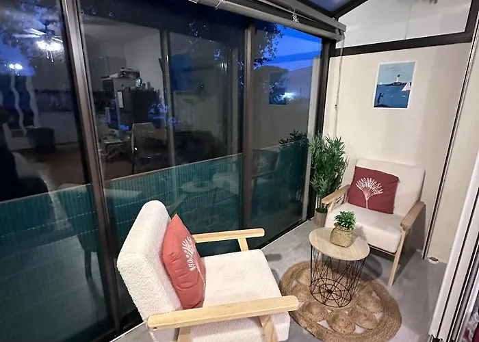 Spacious - Av De La Mediterranee - Air Conditioning - Wifi- Parking Apartament *